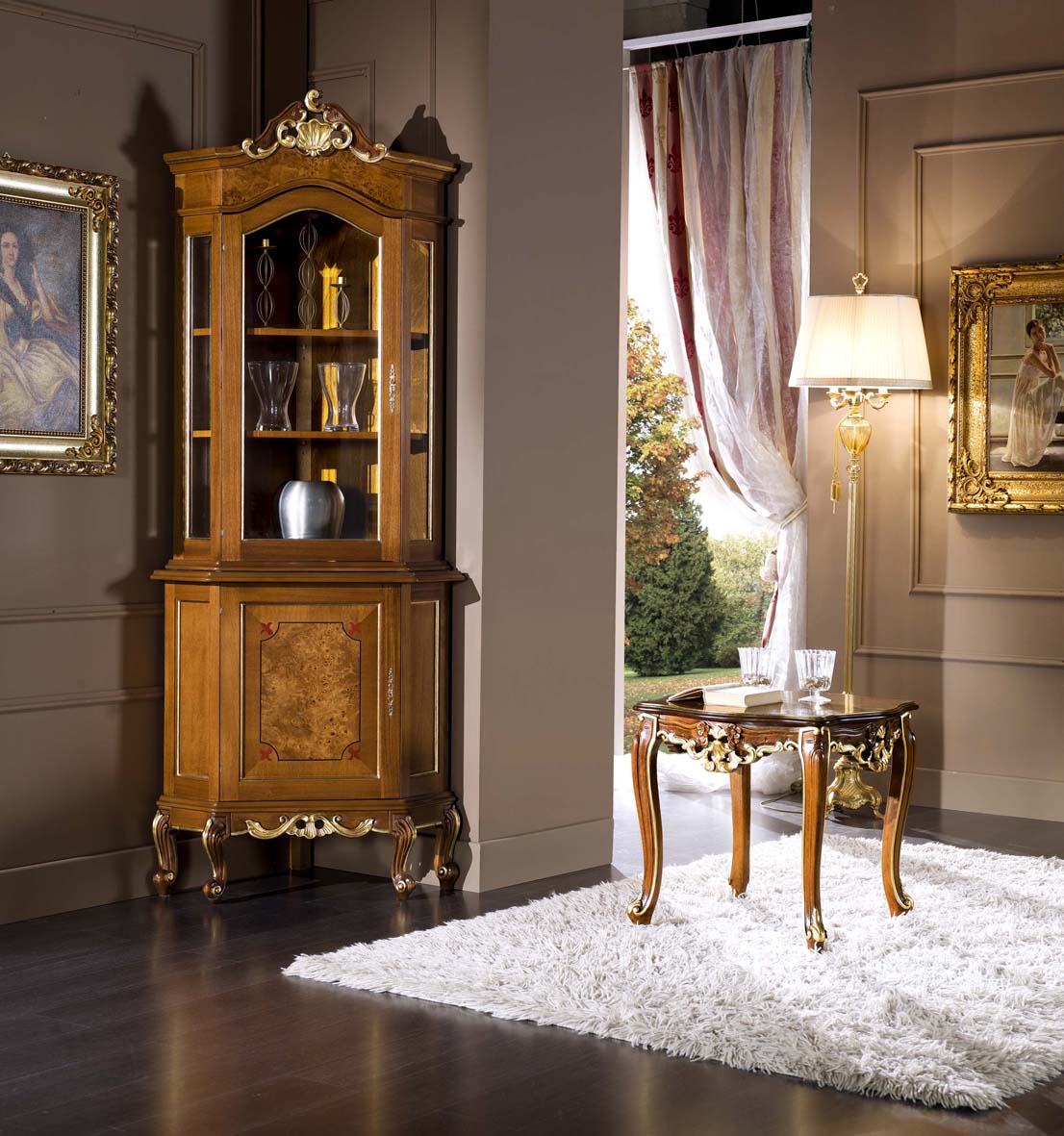 Eckvitrine Regency von Fatto Italia