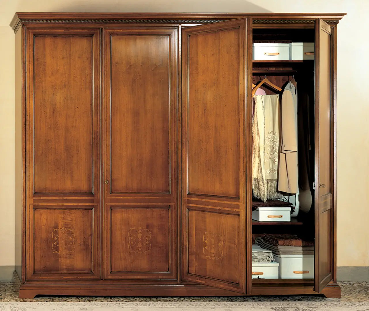 Kleiderschrank Ibisco, 4-türig von Fatto Italia