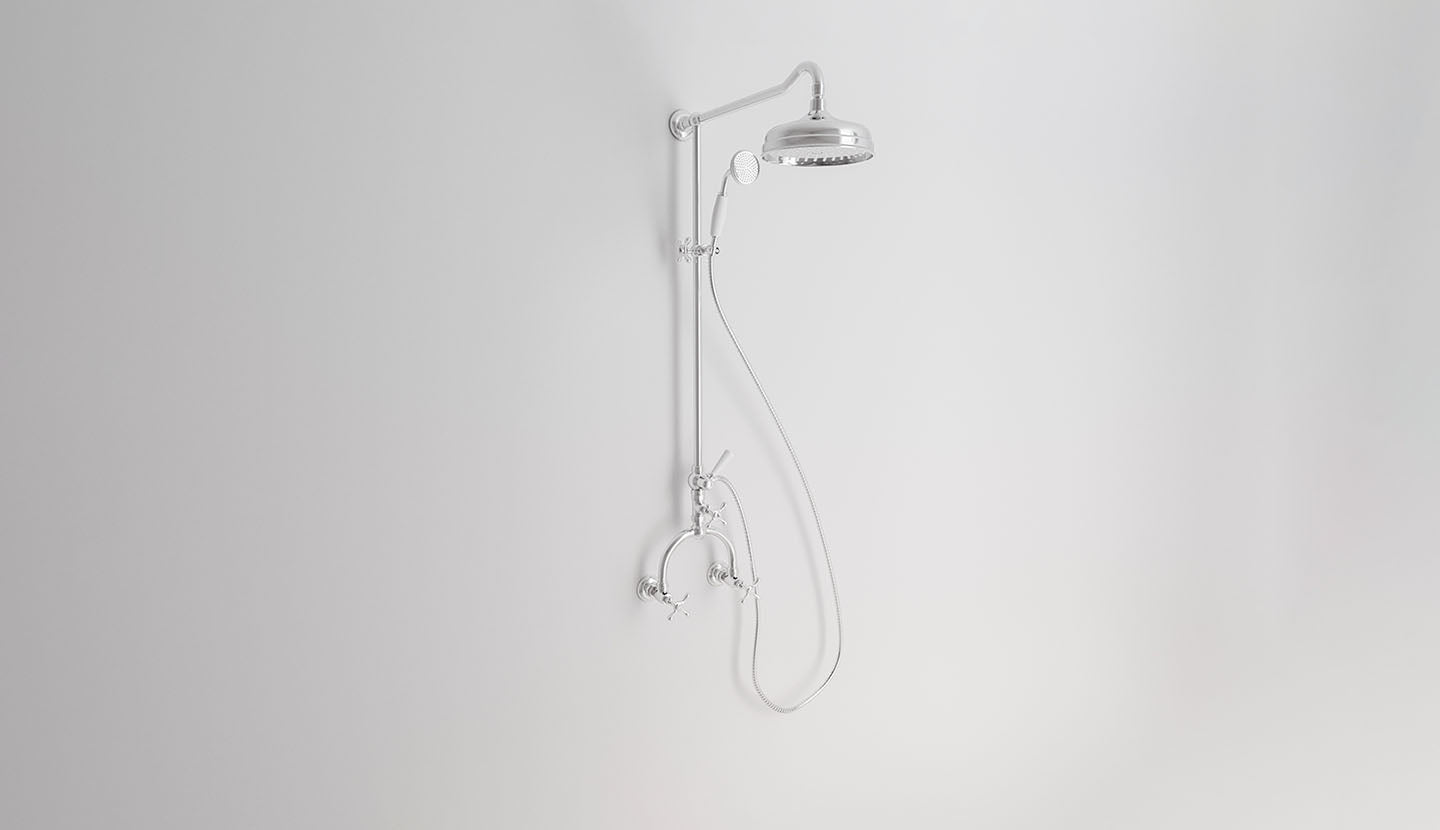 Aufputz-Duscharmatur für Wandinstallation mit Ø 200-Duschkopf und Handbrause James von Fatto Italia