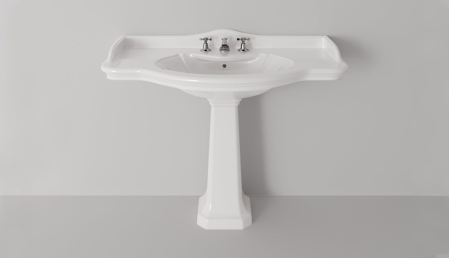 Aston & Pedestal Washbasins von Fatto Italia