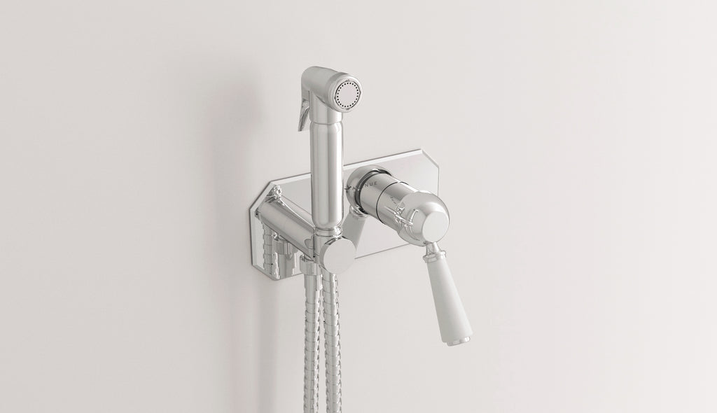 WC-Absperrset mit Mischbatterie und Handbrause Bianca von Fatto Italia