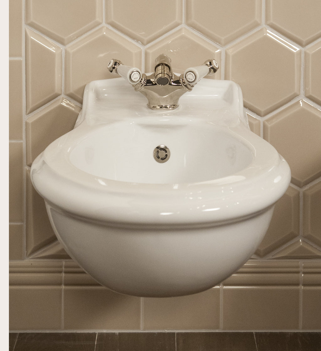 Single-hole wall-hung bidet Crown von Fatto Italia