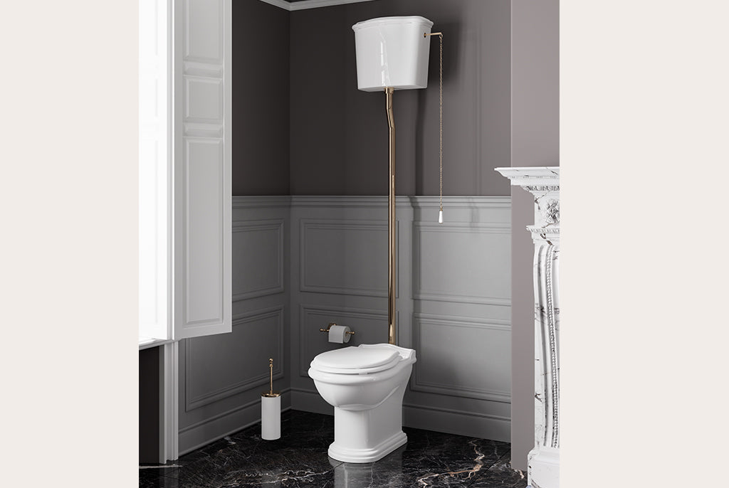 WC mit hoch installiertem Spülkasten Crown von Fatto Italia