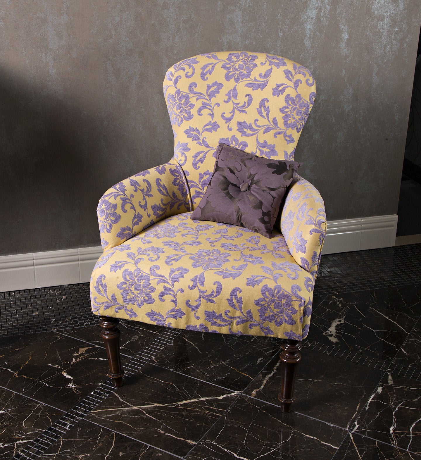 Lady Upholstered Furniture von Fatto Italia