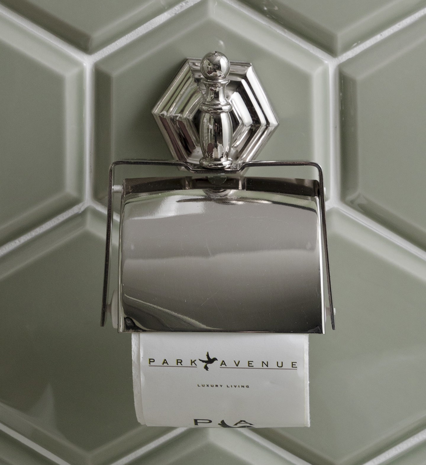 WC-Rollenhalter mit Deckel Waldorf von Fatto Italia